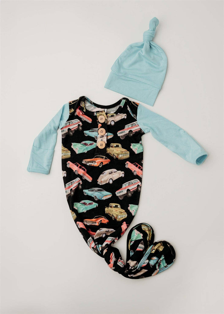 Classic Cruiser | Knot Gown & Hat Set: NB/0-3months