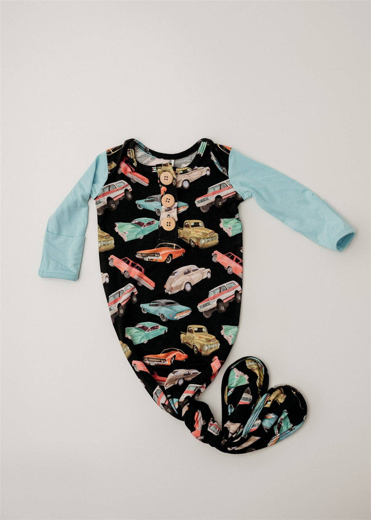 Classic Cruiser | Knot Gown & Hat Set: NB/0-3months