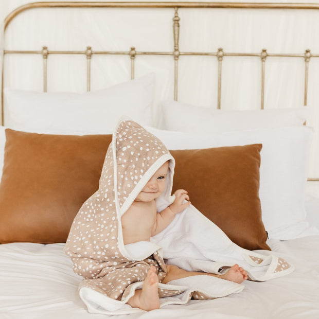 Copper Pearl Premium Knit Hooded Towel | Fawn