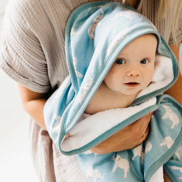 Copper Pearl Premium Knit Hooded Towel | Peanut