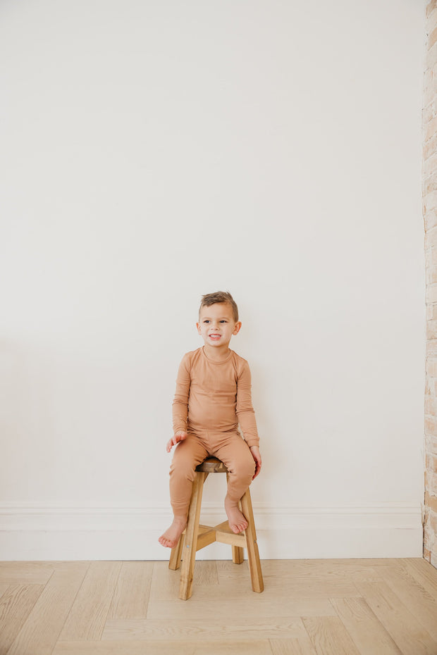 Copper Pearl 2-Piece Long Sleeve Pajama Set | Pecan