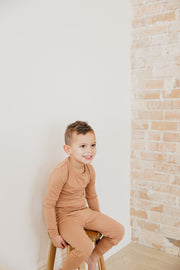 Copper Pearl 2-Piece Long Sleeve Pajama Set | Pecan