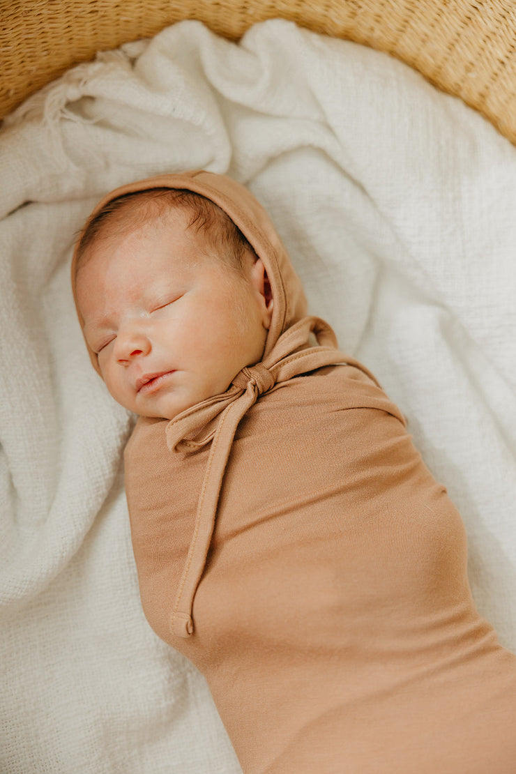 Copper Pearl Baby Bonnet | Pecan