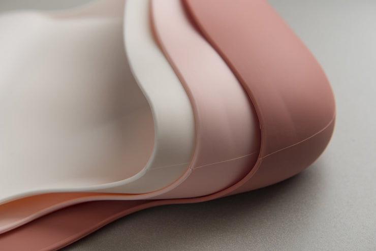 Loulou Lollipop Silicone Bib | Terra Cotta