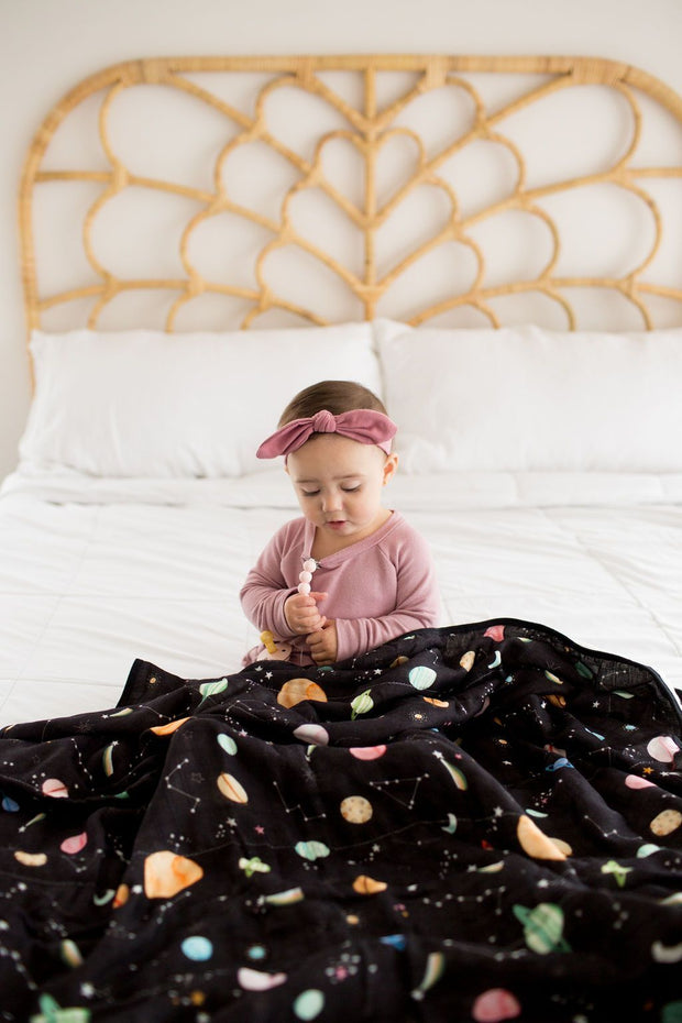 Loulou Lollipop Muslin Quilt Blanket | Planets