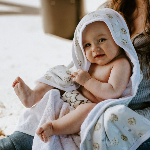 Copper Pearl Premium Knit Hooded Towel | Chip