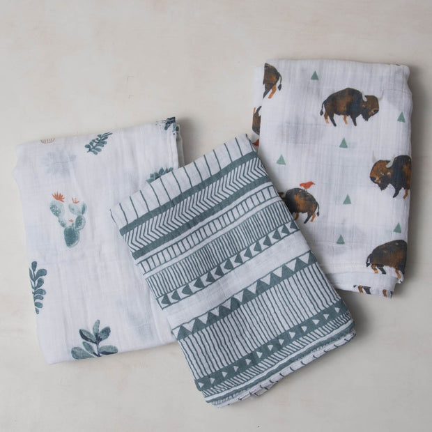 Little Unicorn Cotton Muslin Swaddle Blanket Set | Bison